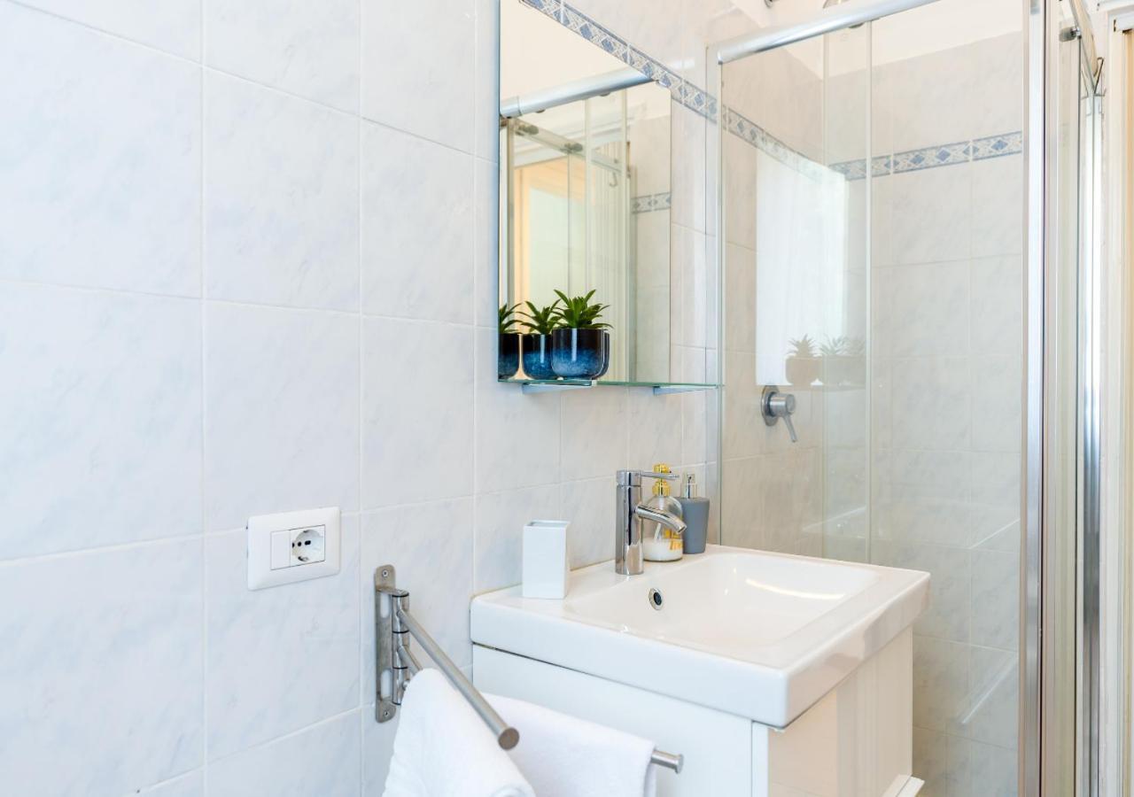 Apartment Milanese Elegance - 15 Minutes Duomo Mailand